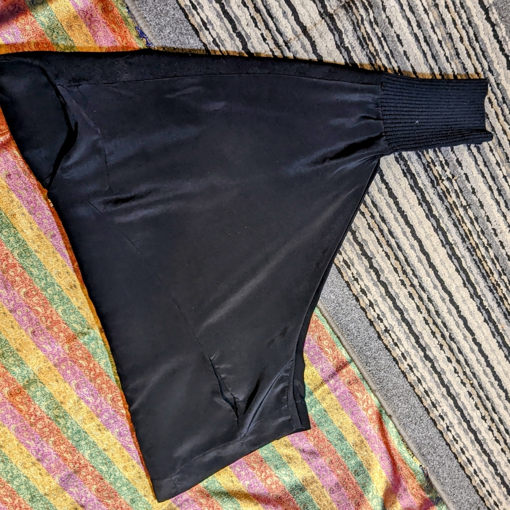 Cloth - Picture 5 of 6